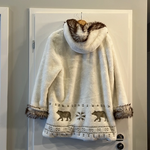 Woman’s Jacket - Picture 6 of 8